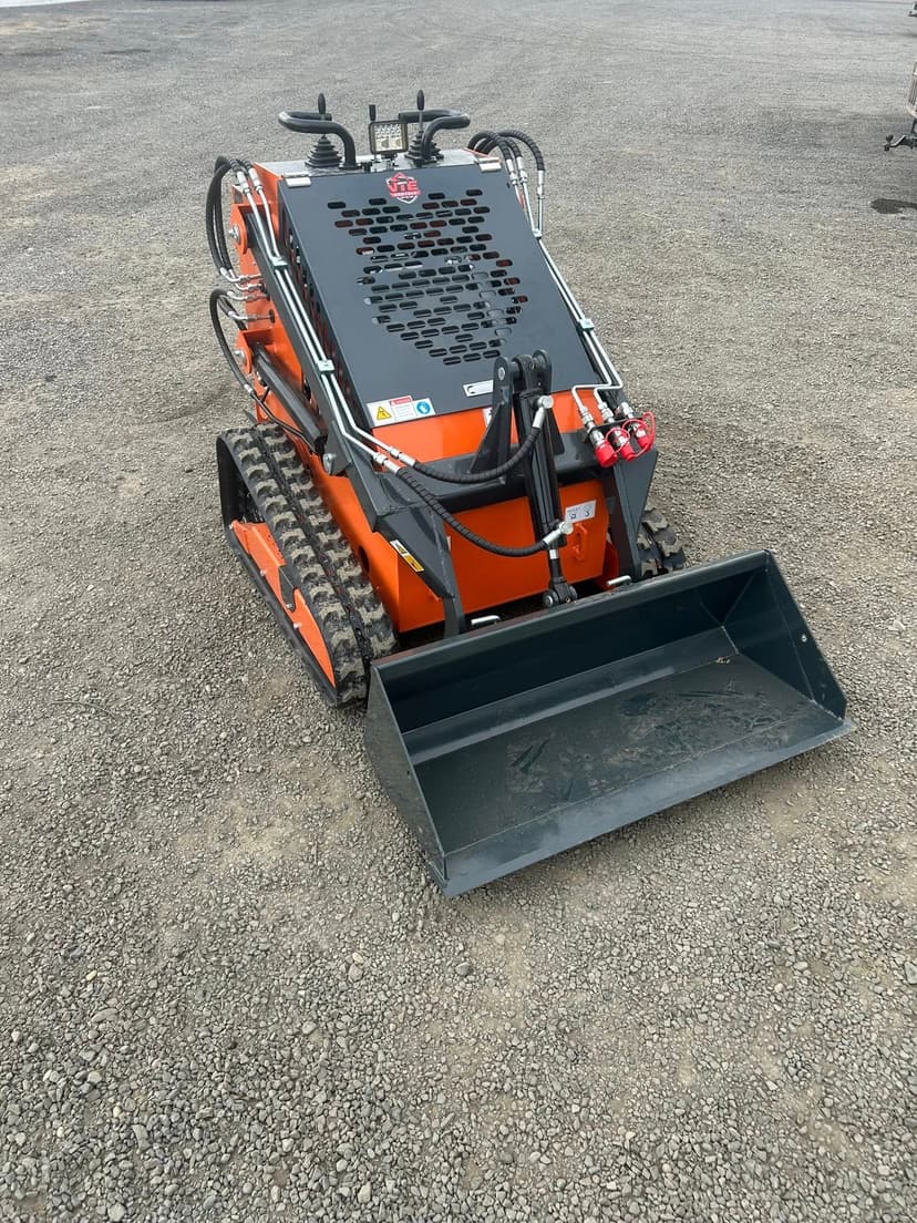 Mini skid steer